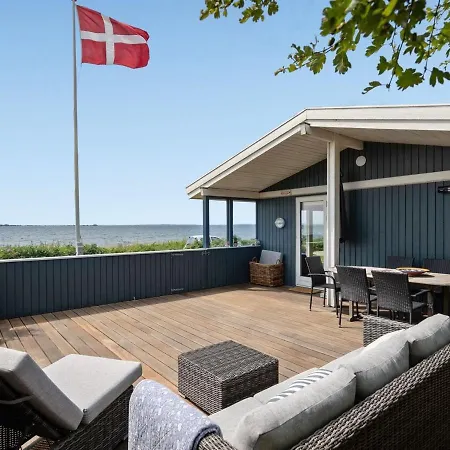 Holiday home Pellervo - 20m From The Sea In Funen By Interhome