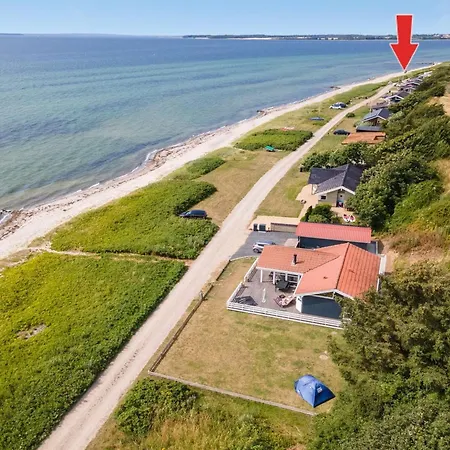 Pellervo - 20m From The Sea By Interhome